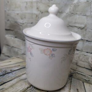 Vintage Pfaltzgraff Tea Rose Canister w Lid Stoneware Appx 9 Inches Tall
